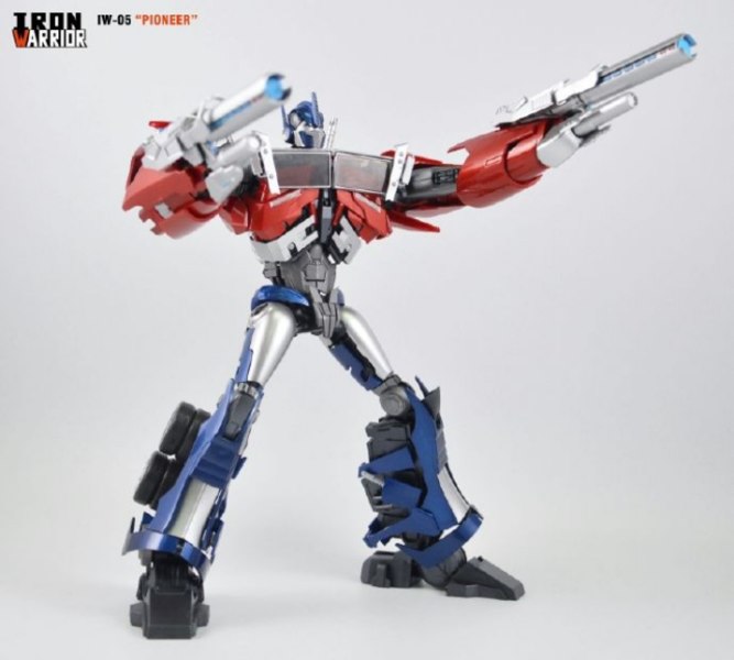 Iron Warrior Iw 05 Pioneer Official Color Images Of Not Solus Prime  (5 of 8)